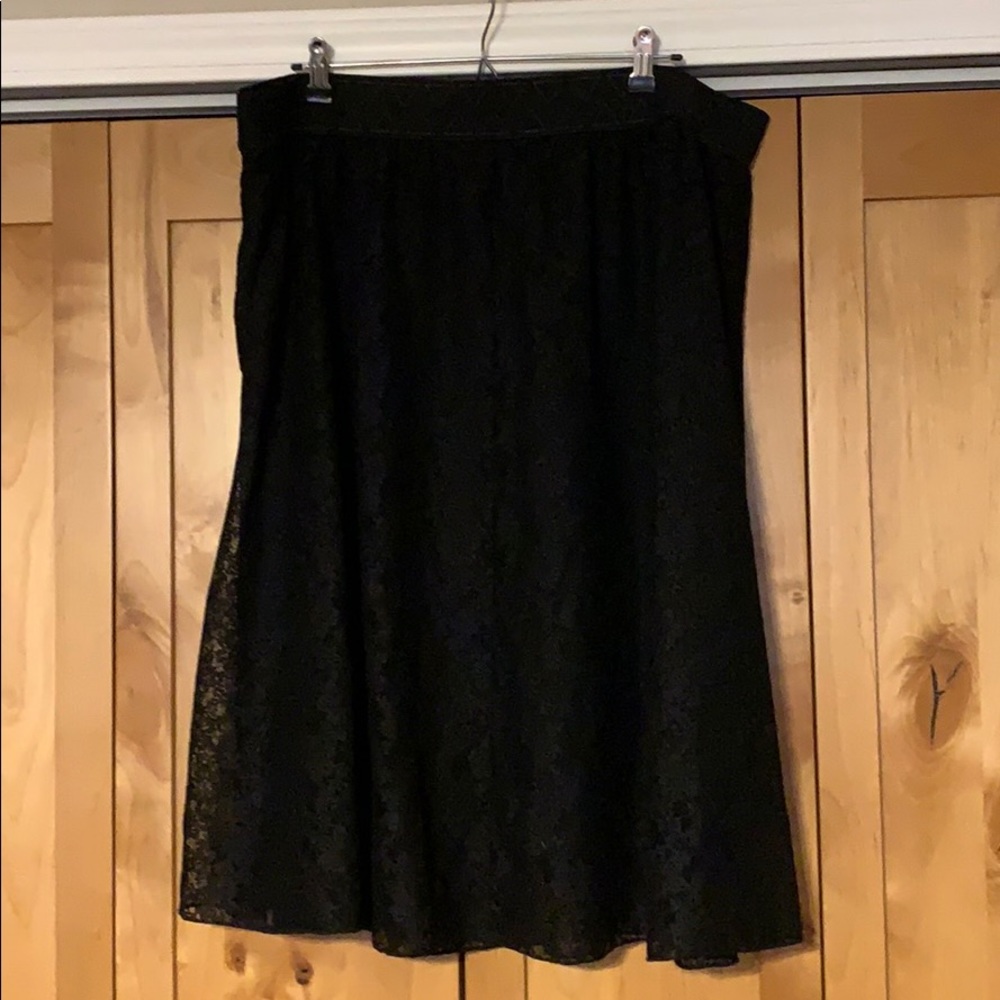 LulaRoe Lucy Skirt